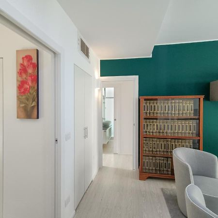 ミラノJoivy Elegant Flat For 6 With 2 Balconiesアパートメント エクステリア 写真
