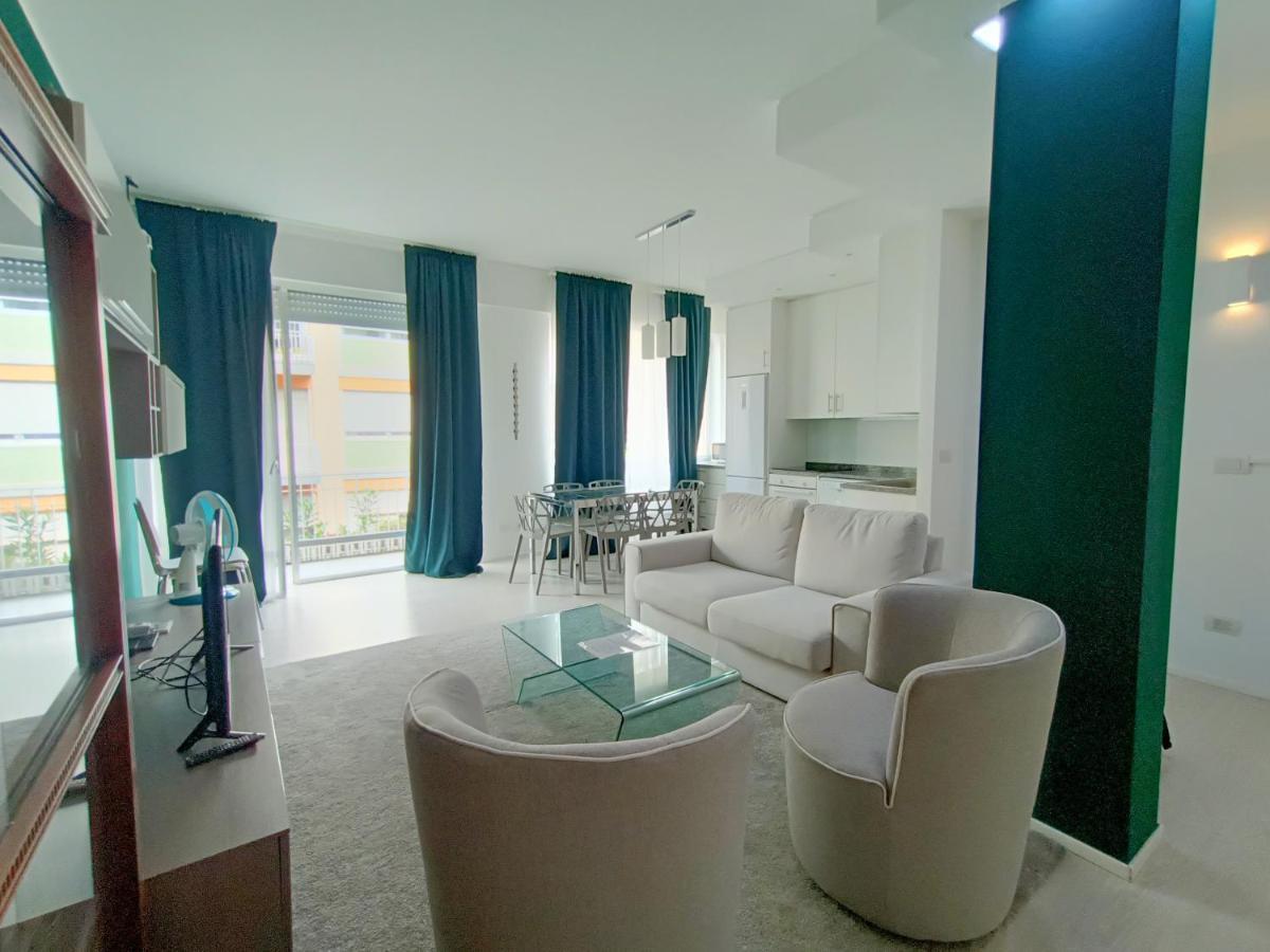 ミラノJoivy Elegant Flat For 6 With 2 Balconiesアパートメント エクステリア 写真