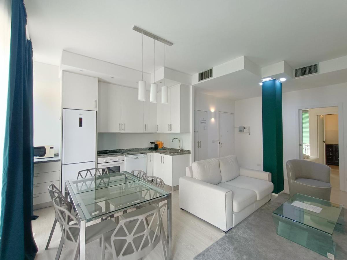 ミラノJoivy Elegant Flat For 6 With 2 Balconiesアパートメント エクステリア 写真