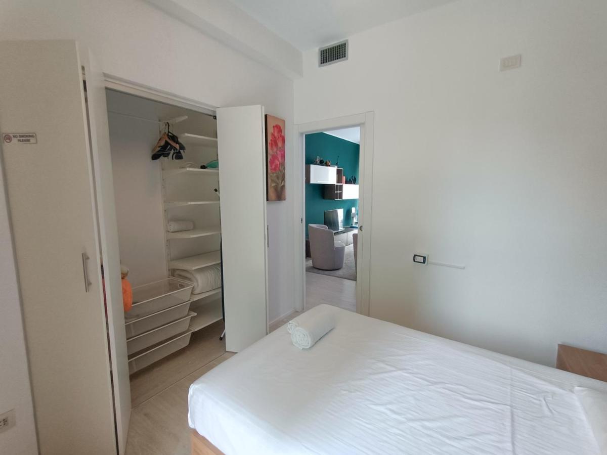 ミラノJoivy Elegant Flat For 6 With 2 Balconiesアパートメント エクステリア 写真